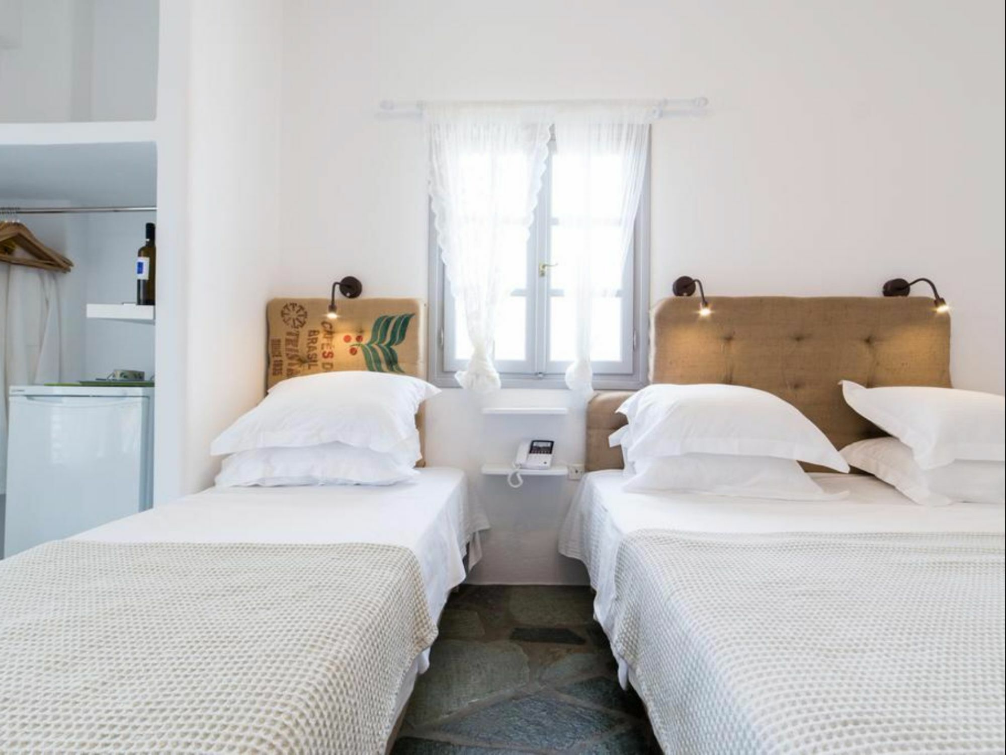 Evi Rooms Alikí 외부 사진